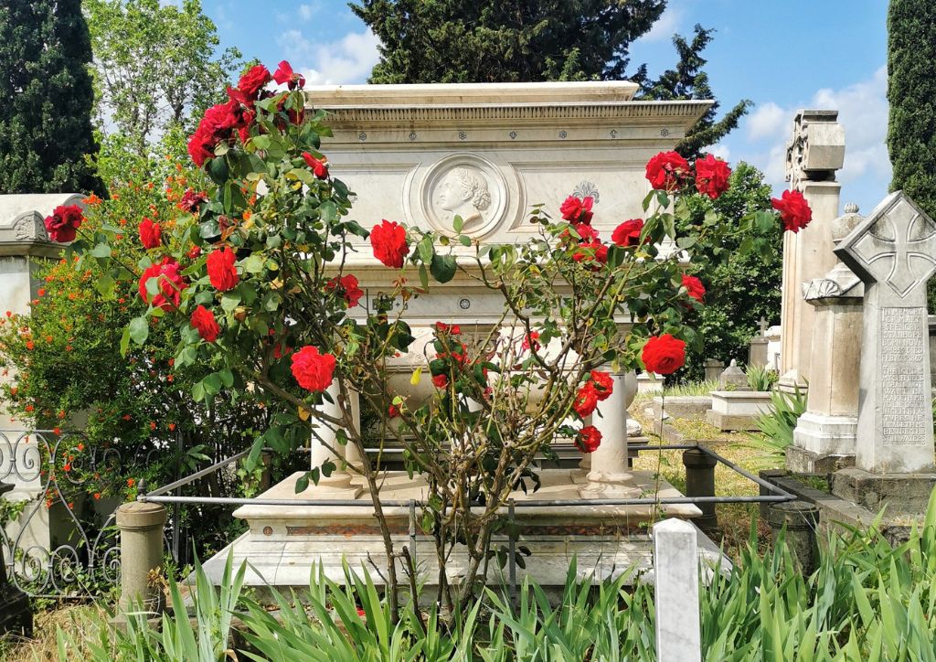 grave of elizabeth barrett browning in florence