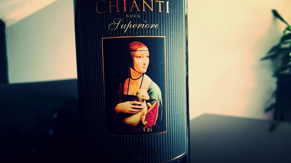 bottle of chianti wine with label of a painting of Leonardo