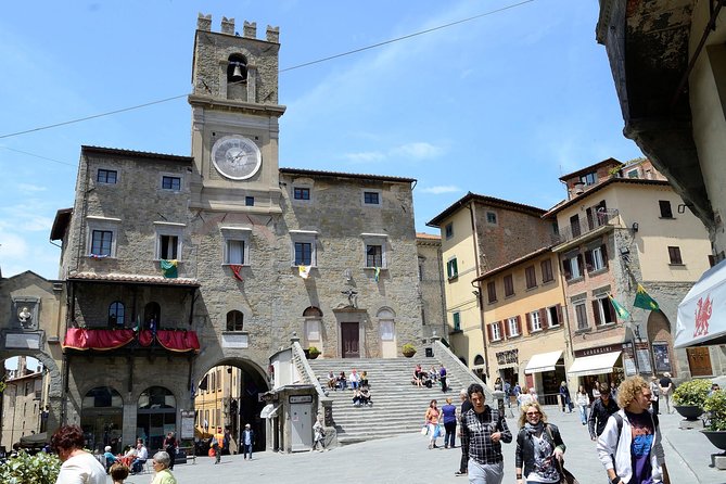 medieval piazza in Cortona
