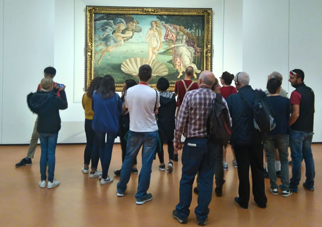 people watching the birth of venus by botticelli