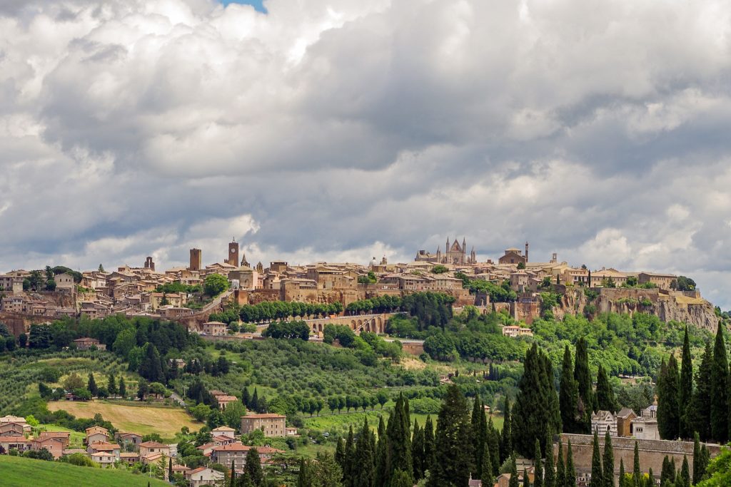 what to see between florence and rome