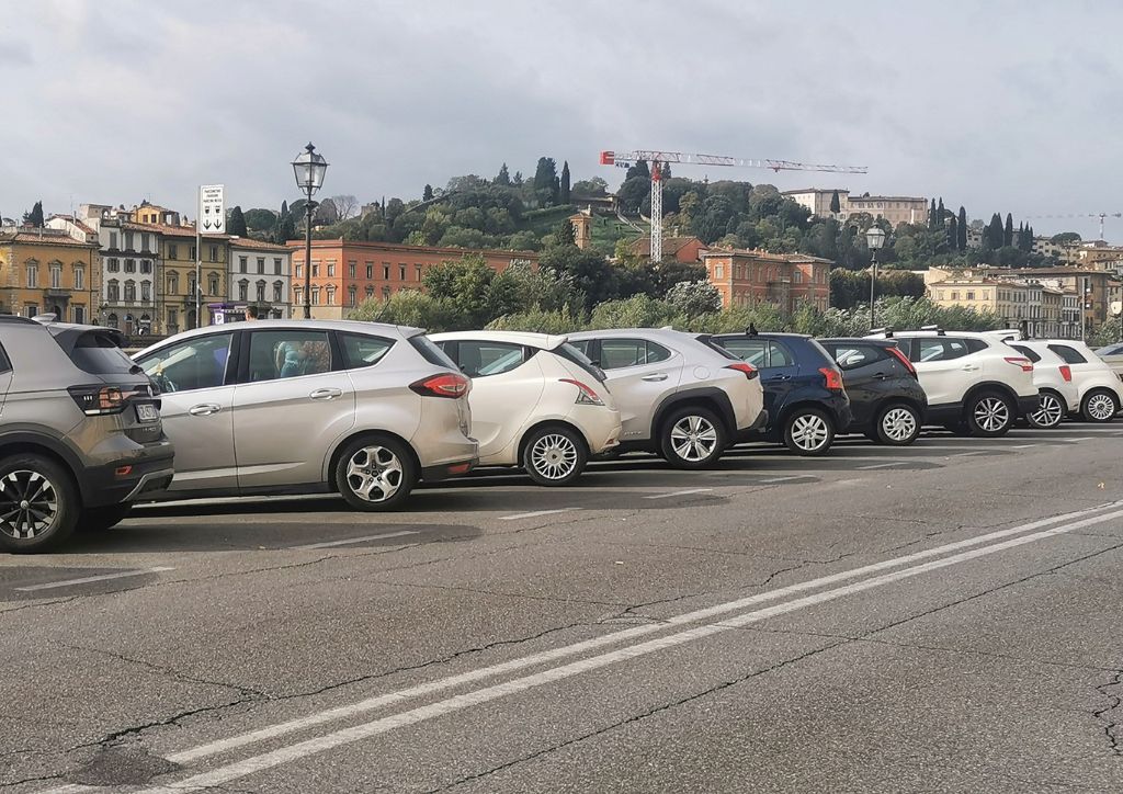where to park in florence italy