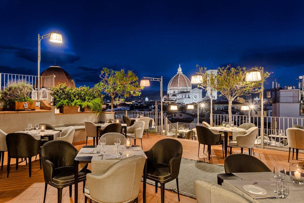 rooftop bar of the hotel Baglioni Florence