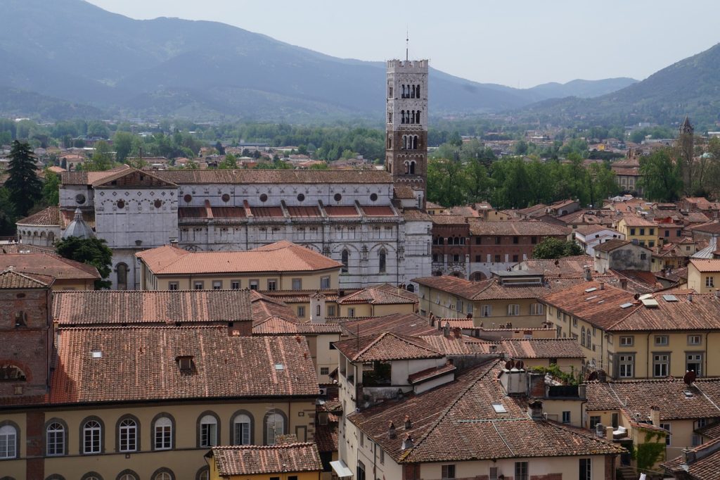 getting from Florence to Lucca, Italy