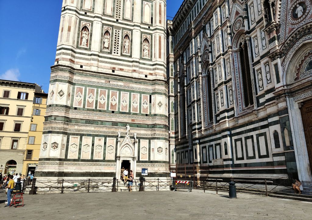 entrance to climb the bell tower of the duomo of Florence