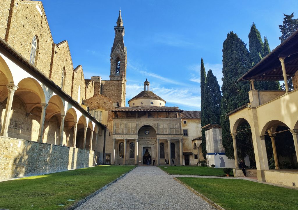 pazzi chapel by Brunelleschi in the Santa Croce church